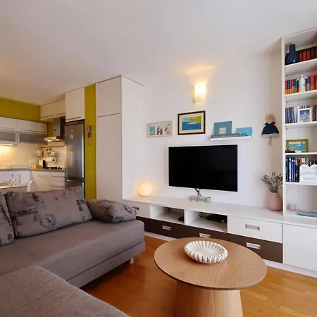 Apartman Bluebell With Private Parking