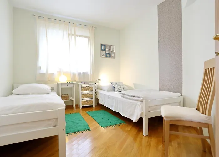 Bluebell With Private Parking